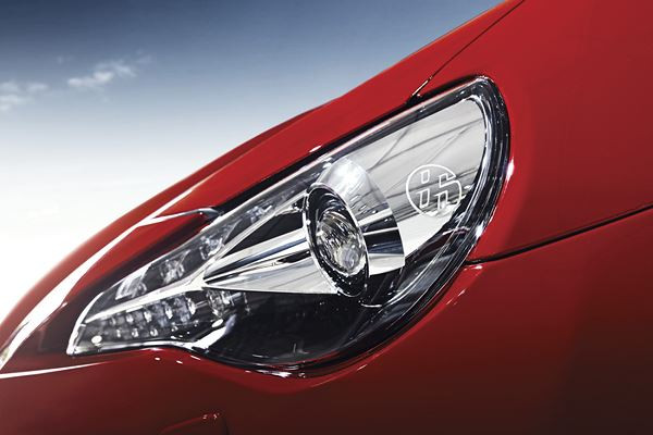 Le coupé sport Toyota GT86 adopte des lignes plus agressives