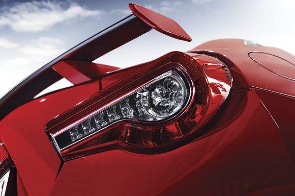 Le coupé sport Toyota GT86 adopte des lignes plus agressives