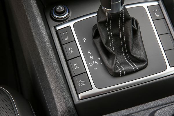 Le pick-up Volkswagen Amarok restylé embarque un six cylindres diesel