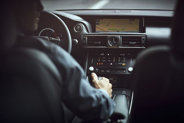 La Lexus IS reçoit de légères évolutions de style