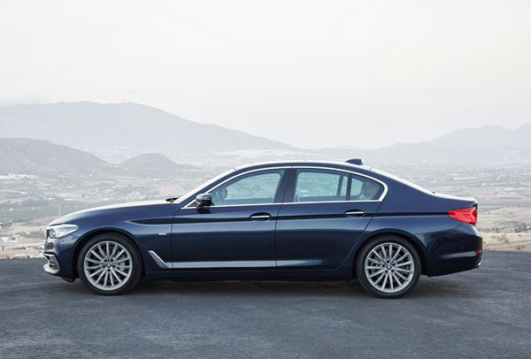 La BMW Série 5 fait le plein de systèmes d’aide à la conduite