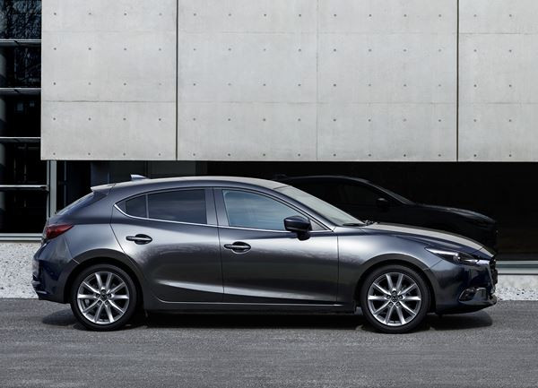 La Mazda 3 restylée reçoit de subtiles évolutions extérieures