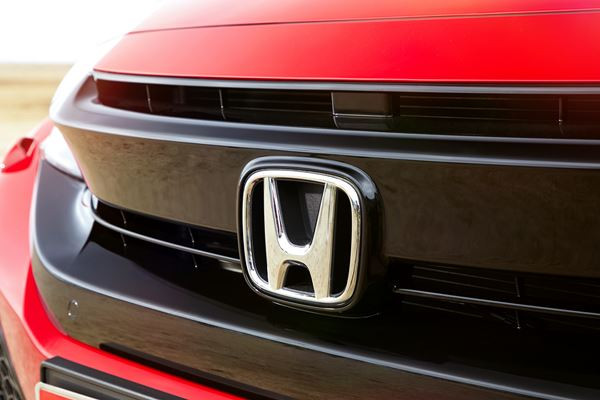 La nouvelle Honda Civic affiche un design sportif résolument agressif