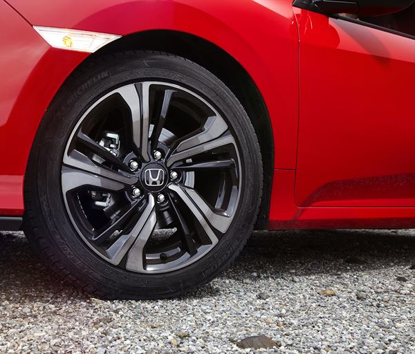 La nouvelle Honda Civic affiche un design sportif résolument agressif