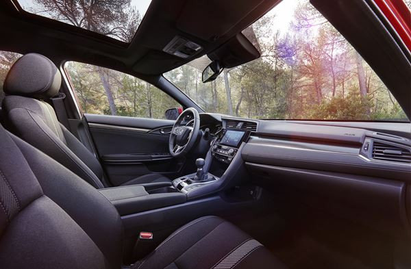 La nouvelle Honda Civic affiche un design sportif résolument agressif