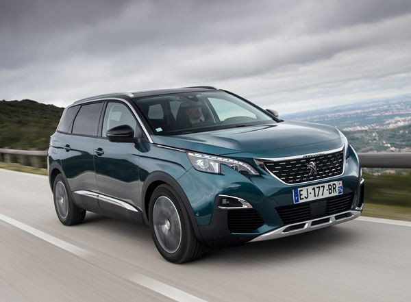 Peugeot 5008 : un grand SUV familial sept places modulable au caractère baroudeur