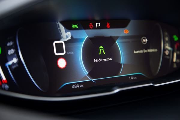 Peugeot 5008 : un grand SUV familial sept places modulable au caractère baroudeur