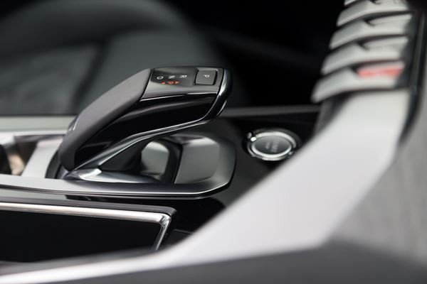Peugeot 5008 : un grand SUV familial sept places modulable au caractère baroudeur