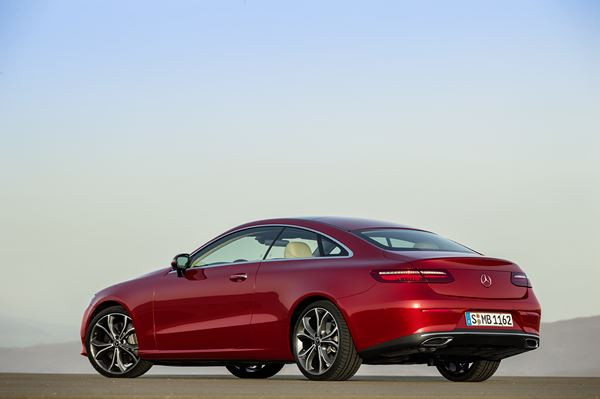 La Mercedes Classe E Coupé adopte un design athlétique expressif