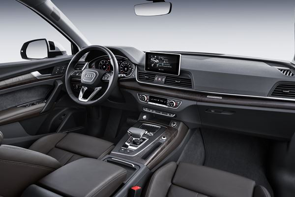 Audi Q5: un SUV de taille intermédiaire polyvalent à la posture sportive