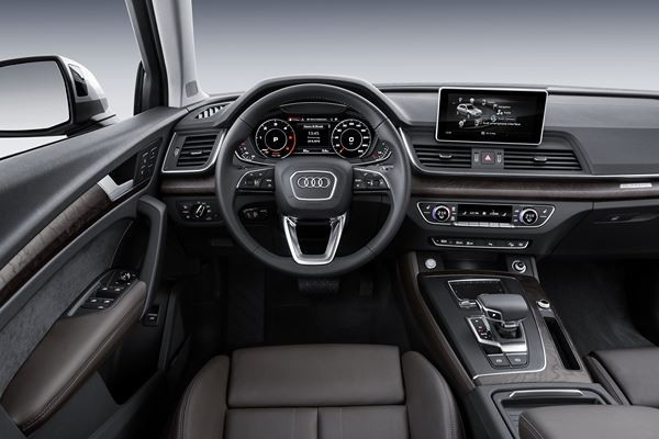 Audi Q5: un SUV de taille intermédiaire polyvalent à la posture sportive