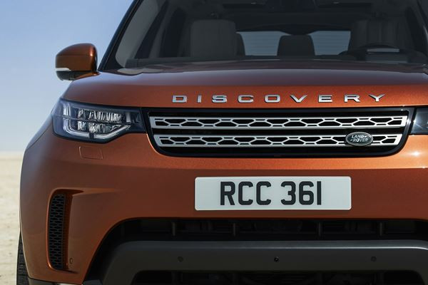 Land Rover Discovery: un grand SUV familial au design extérieur radicalement différent