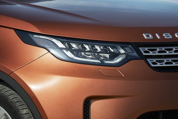 Land Rover Discovery: un grand SUV familial au design extérieur radicalement différent