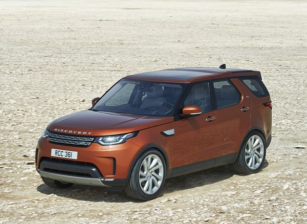 Land Rover Discovery: un grand SUV familial au design extérieur radicalement différent