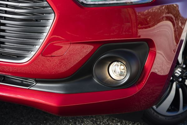 La Suzuki Swift affiche une silhouette musclée et des équipements de sécurité évolués
