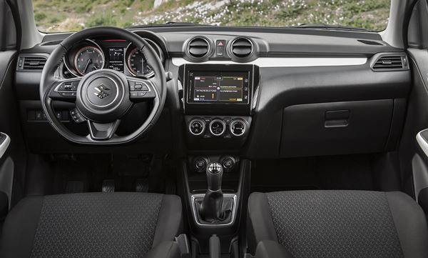 La Suzuki Swift affiche une silhouette musclée et des équipements de sécurité évolués