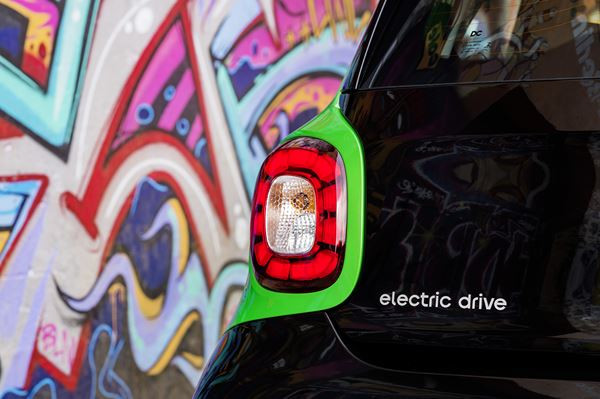 La smart forfour électrique revendique une autonomie de 155 kilomètres NEDC
