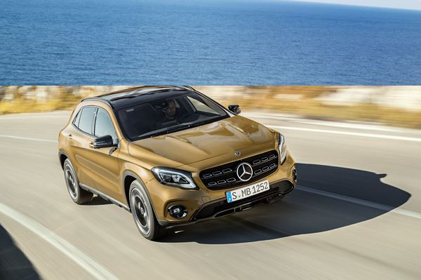 Le Mercedes-Benz GLA met en scène ses gênes de SUV
