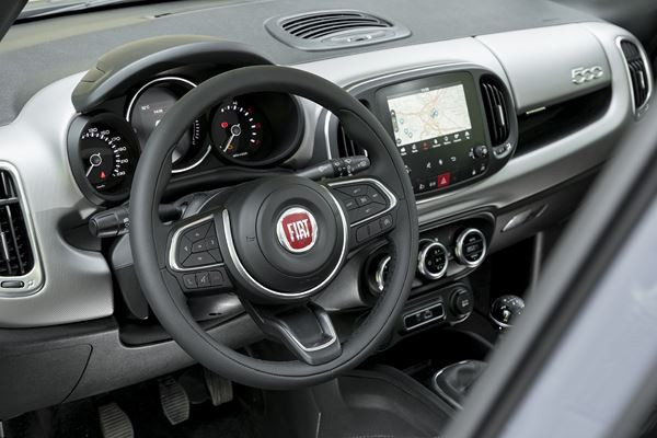 La Fiat 500L s'offre une mise à jour