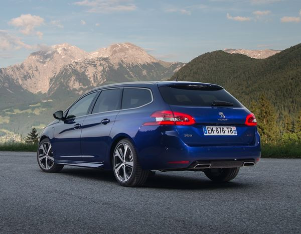 La Peugeot 308 SW s’affirme avec une calandre verticale