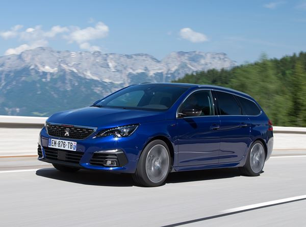 La Peugeot 308 SW s’affirme avec une calandre verticale