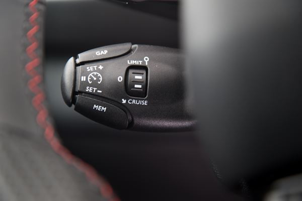 La Peugeot 308 SW s’affirme avec une calandre verticale