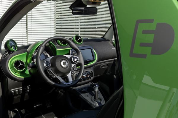 La smart fortwo cabrio électrique affiche une autonomie de 155 kilomètres NEDC