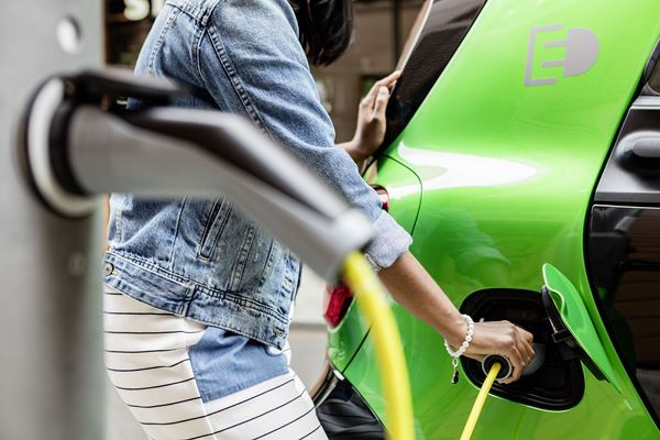 La smart fortwo cabrio électrique affiche une autonomie de 155 kilomètres NEDC