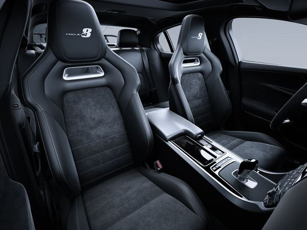 La Jaguar XE SV Project 8 développe 600 ch
