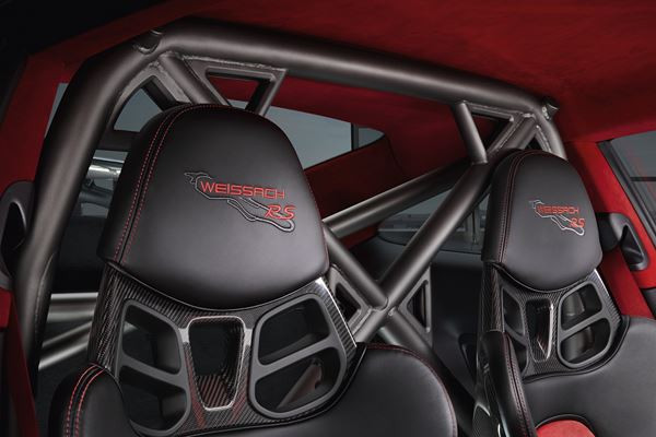 La Porsche 911 GT2 RS est équipée d’un moteur boxer biturbo de 700 ch
