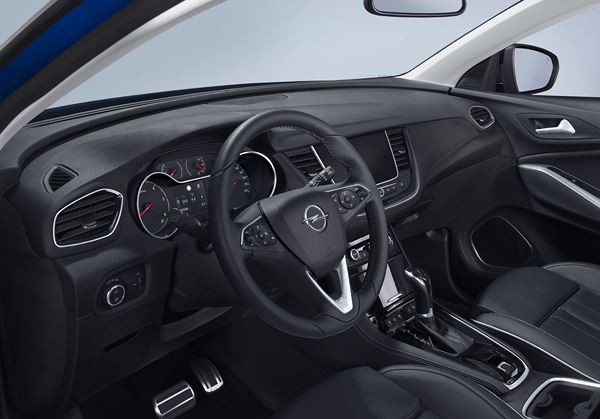 Le SUV Opel Grandland X affiche une allure de tout-terrain