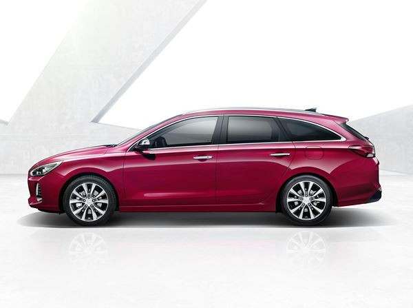 La Hyundai i30 SW affiche une ligne de toit fuselée
