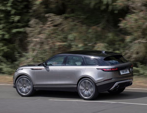 Range Rover Velar: un SUV au design puissant avec une partie arrière fuselée