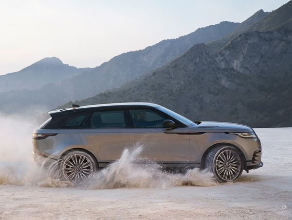 Range Rover Velar: un SUV au design puissant avec une partie arrière fuselée