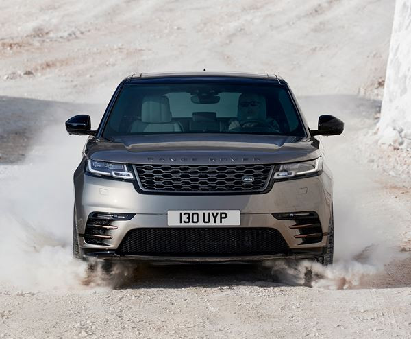 Range Rover Velar: un SUV au design puissant avec une partie arrière fuselée