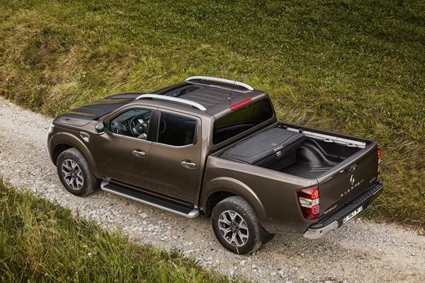 Le pick-up d’une tonne Renault Alaskan intègre une face avant musclée