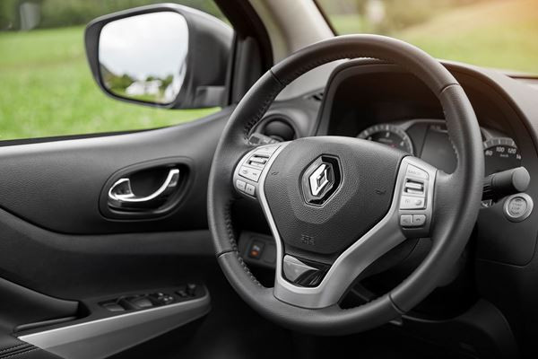 Le pick-up d’une tonne Renault Alaskan intègre une face avant musclée