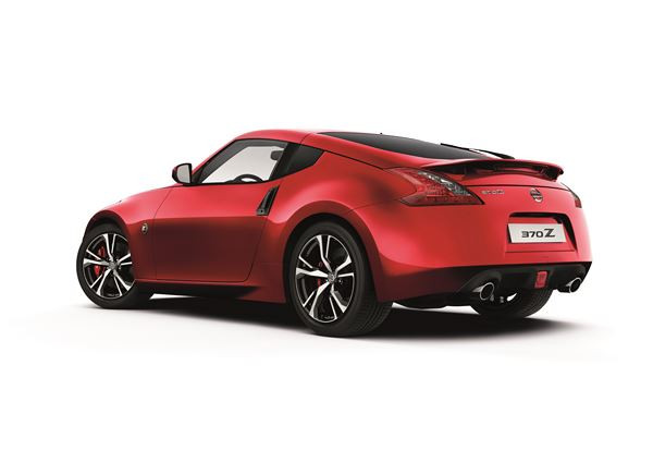 Le coupé sportif Nissan 370Z s'offre un design extérieur légèrement revisité