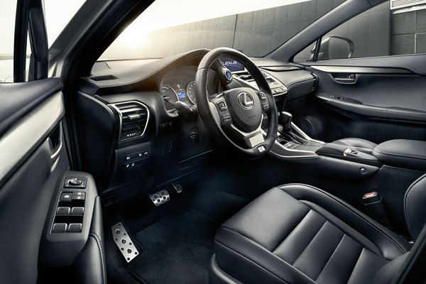 Le crossover Lexus NX s'offre un design sophistiqué plus distinctif