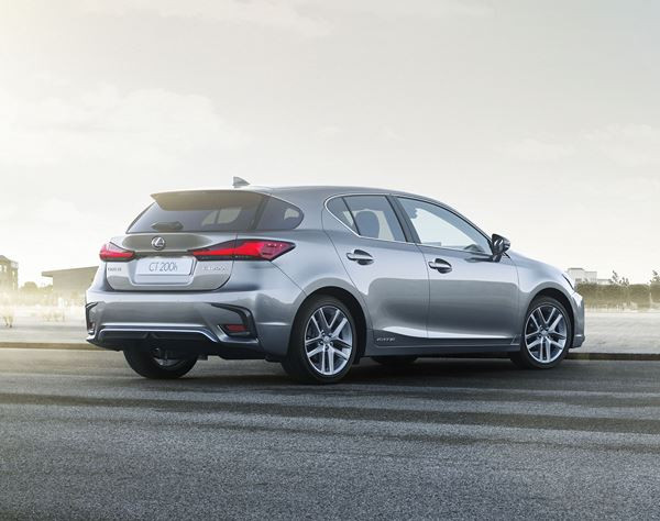 La Lexus CT s'offre une face avant modernisée