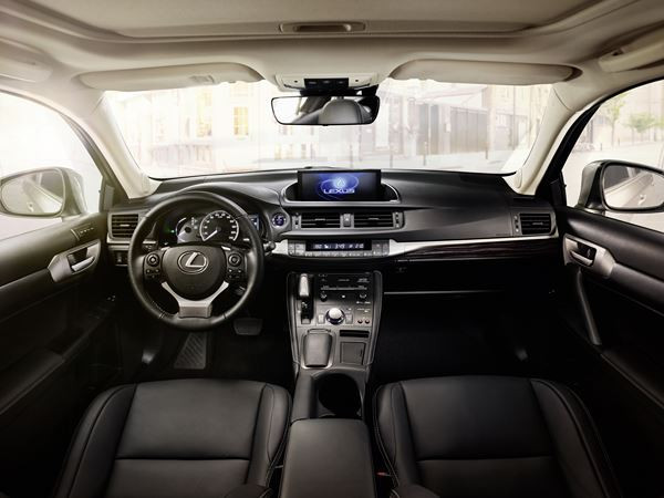 La Lexus CT s'offre une face avant modernisée