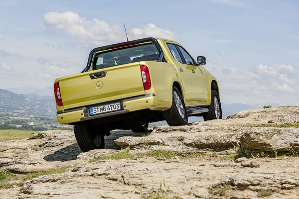 La Mercedes Classe X allie les caractéristiques typiques d'un pickup