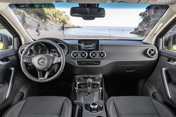 La Mercedes Classe X allie les caractéristiques typiques d'un pickup