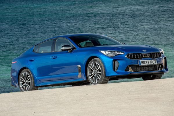 Kia Stinger: une berline coupé Grand Tourisme à la silhouette de fastback