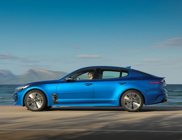 Kia Stinger: une berline coupé Grand Tourisme à la silhouette de fastback