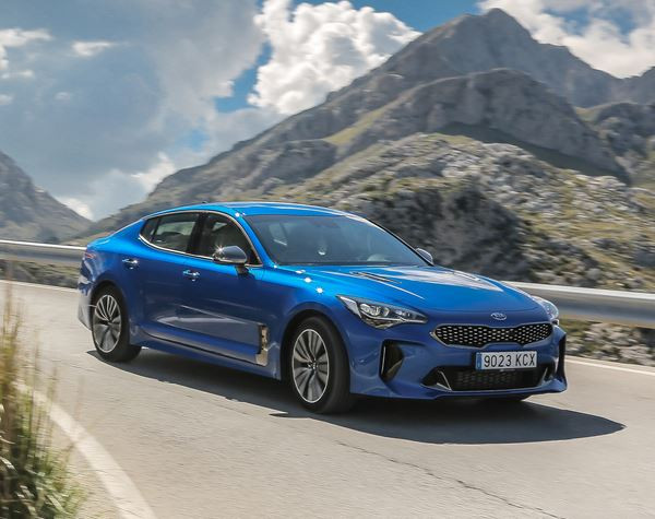 Kia Stinger: une berline coupé Grand Tourisme à la silhouette de fastback