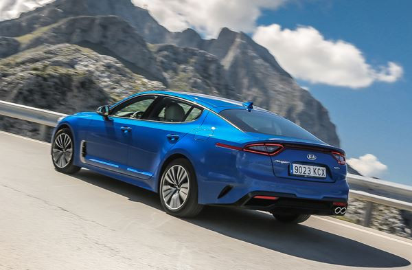Kia Stinger: une berline coupé Grand Tourisme à la silhouette de fastback