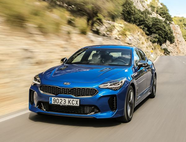 Kia Stinger: une berline coupé Grand Tourisme à la silhouette de fastback