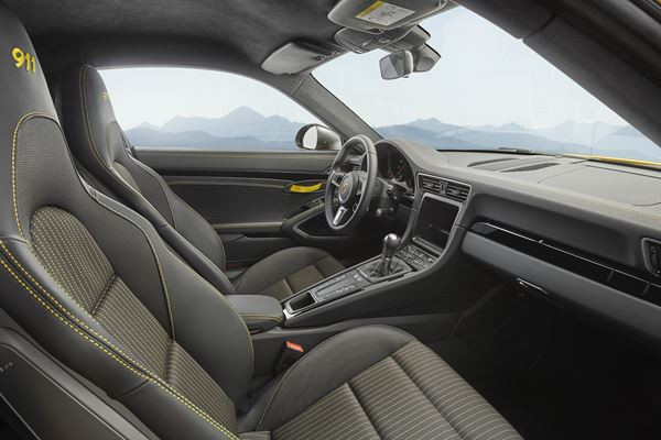 La Porsche 911 Carrera T optimise les performances sportives