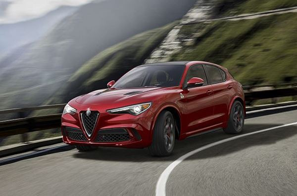 L’Alfa Romeo Stelvio Quadrifoglio embarque un moteur bi-turbo 2.9 V6 de 510 ch